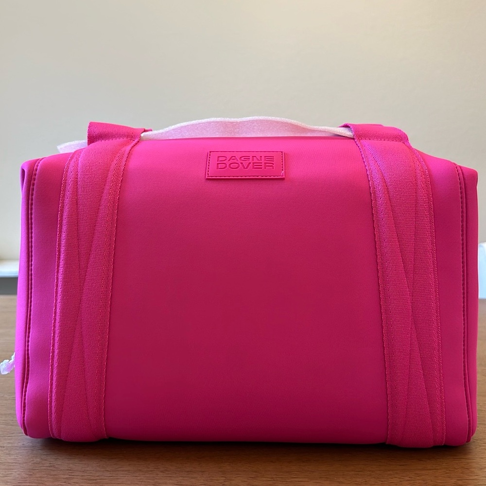 NWT Dagne Dover medium Landon in hottest pink